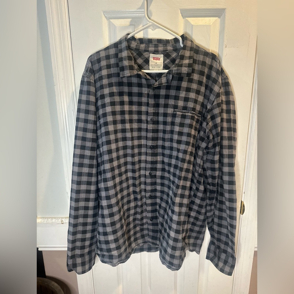Levi’s Men’s Button Up XXL Gray & Black Plaid Long Sleeve